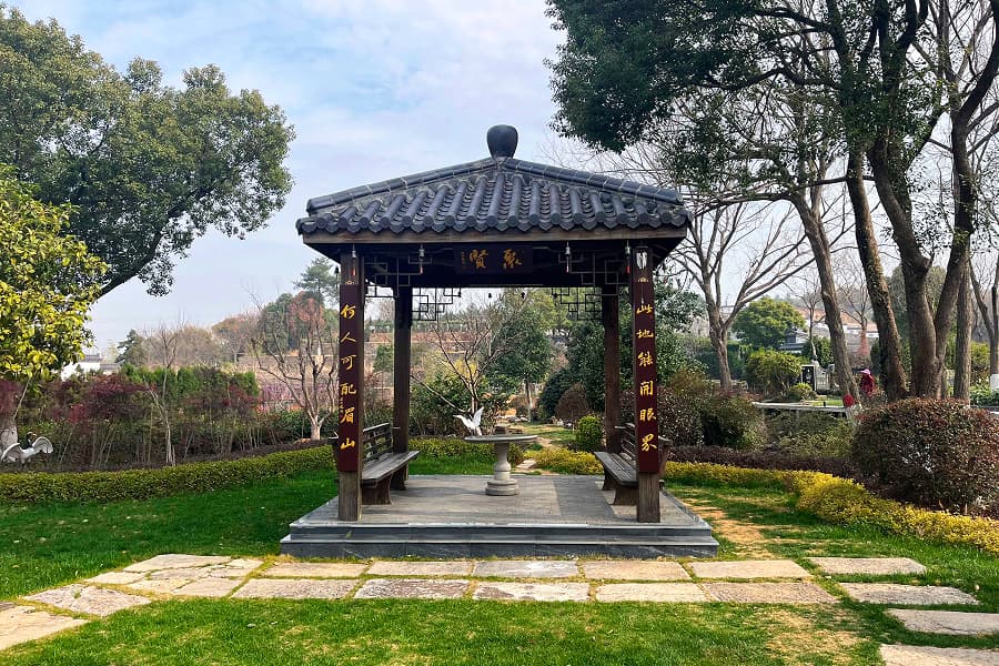龙墅公墓景观图