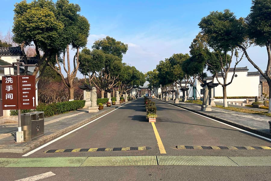 龙墅公墓景观图